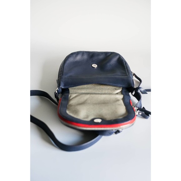 Preowned Navy Leather Vince Camuto Crossbody Bag with Red and Silver Details - Picture 7 of 7